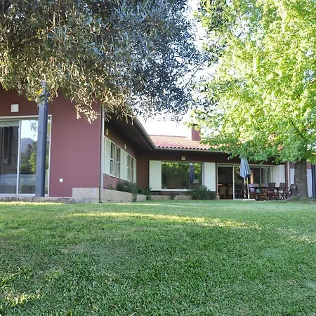 Casa De Outeiro * Кабесейраш-ди-Башту