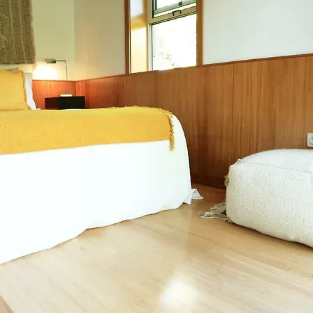 Casa De Outeiro * Кабесейраш-ди-Башту